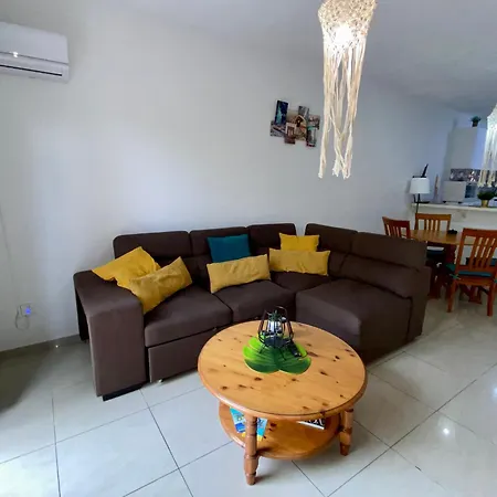 Seaside Two Bedroom Cosy Townhouse In Tourist Area * Paphos